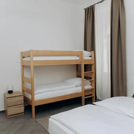 Sleep & Go Czech Republic - 5 Andel * Praga