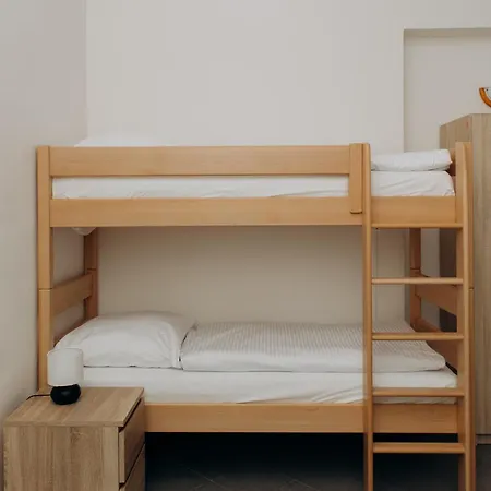Sleep & Go Czech Republic - 5 Andel Albergue