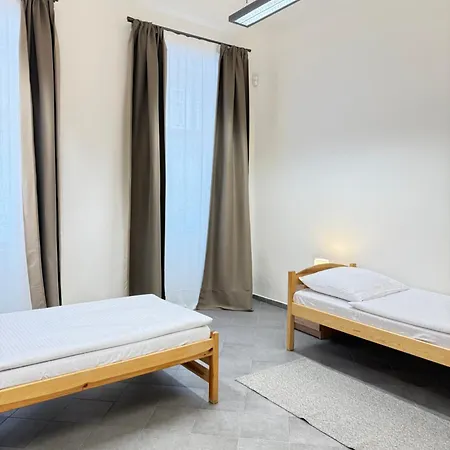 Sleep & Go 5 Andel Hostel